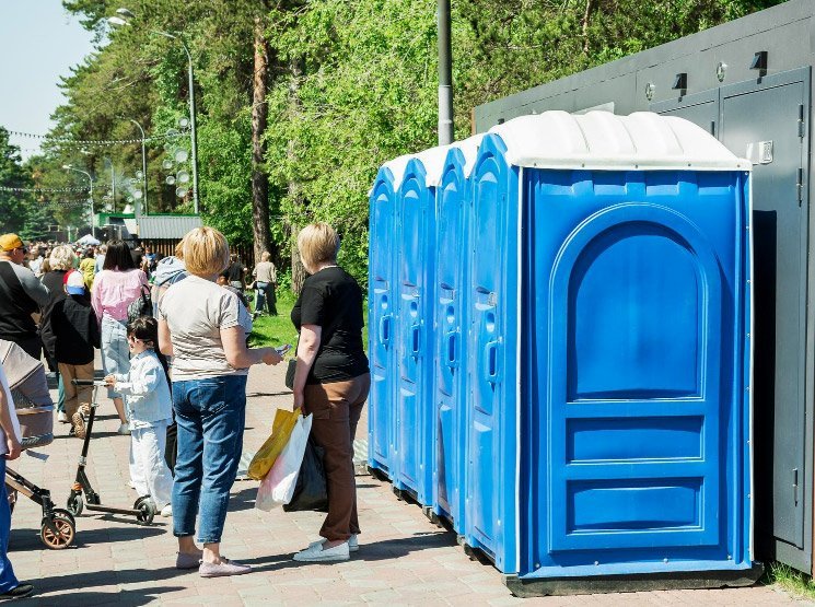 Baños portátiles para obras y construcciones en España Baños portátiles para ferias artesanales en España